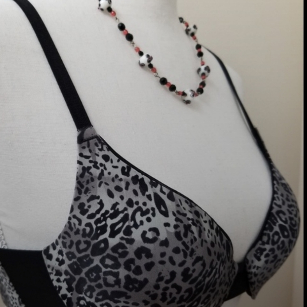 🍭3/$15 Sale, Maidenform 34A, Animal Print Bra